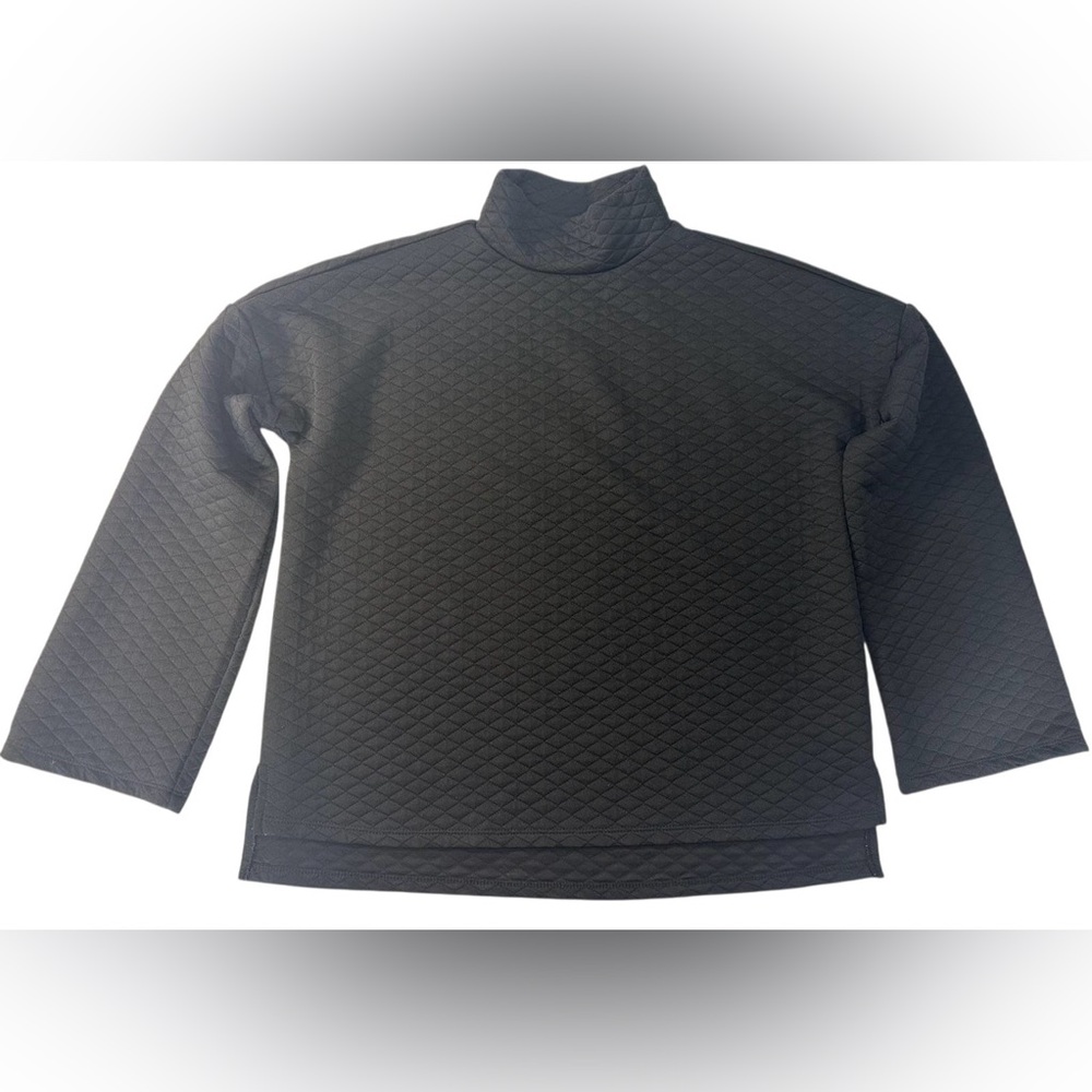 Quilted Black Sweatshirt